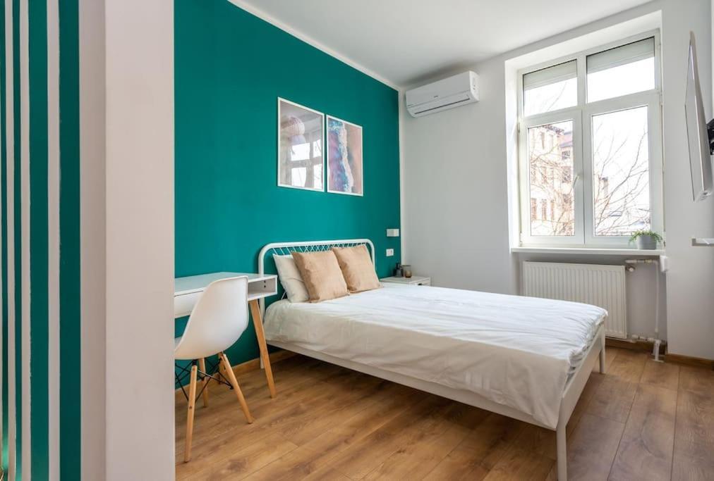 בוקרשט Holiday Vibe - 2R Apartment In Piata Romana מראה חיצוני תמונה