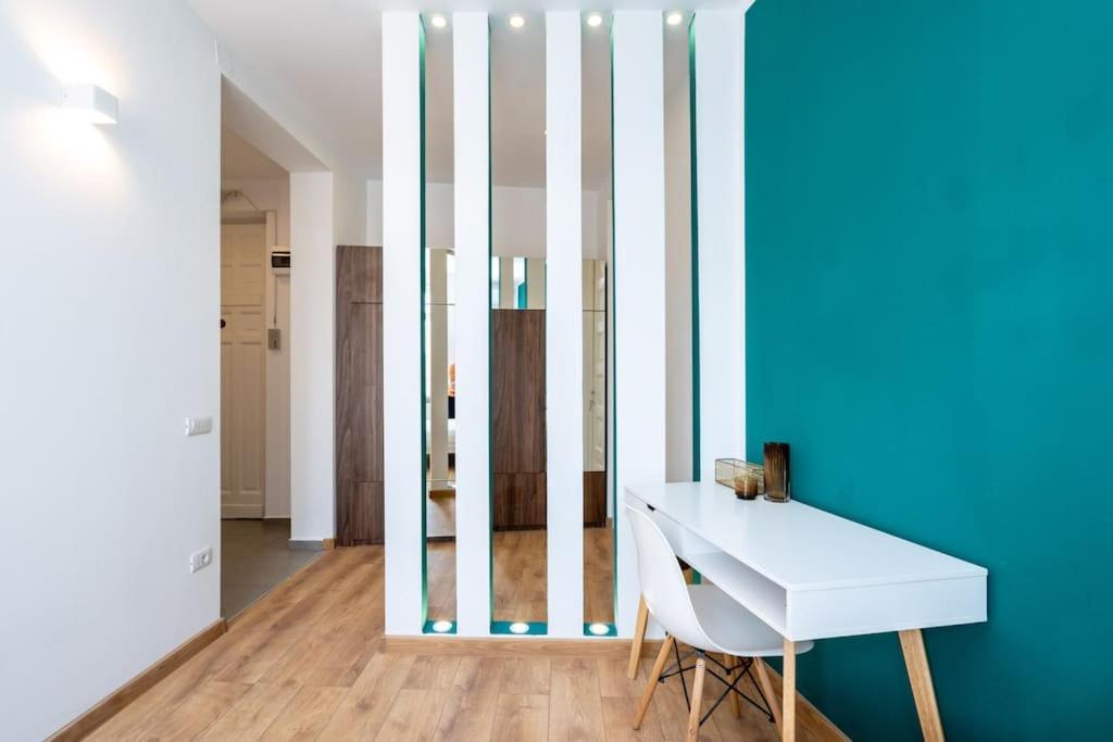 בוקרשט Holiday Vibe - 2R Apartment In Piata Romana מראה חיצוני תמונה