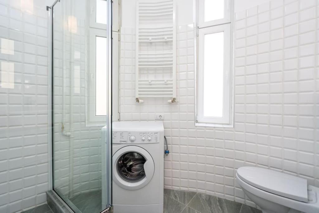 בוקרשט Holiday Vibe - 2R Apartment In Piata Romana מראה חיצוני תמונה